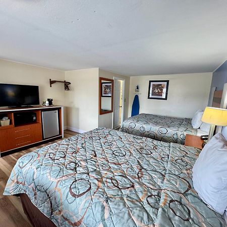 Days Inn By Wyndham - Cape Cod West Yarmouth Dış mekan fotoğraf