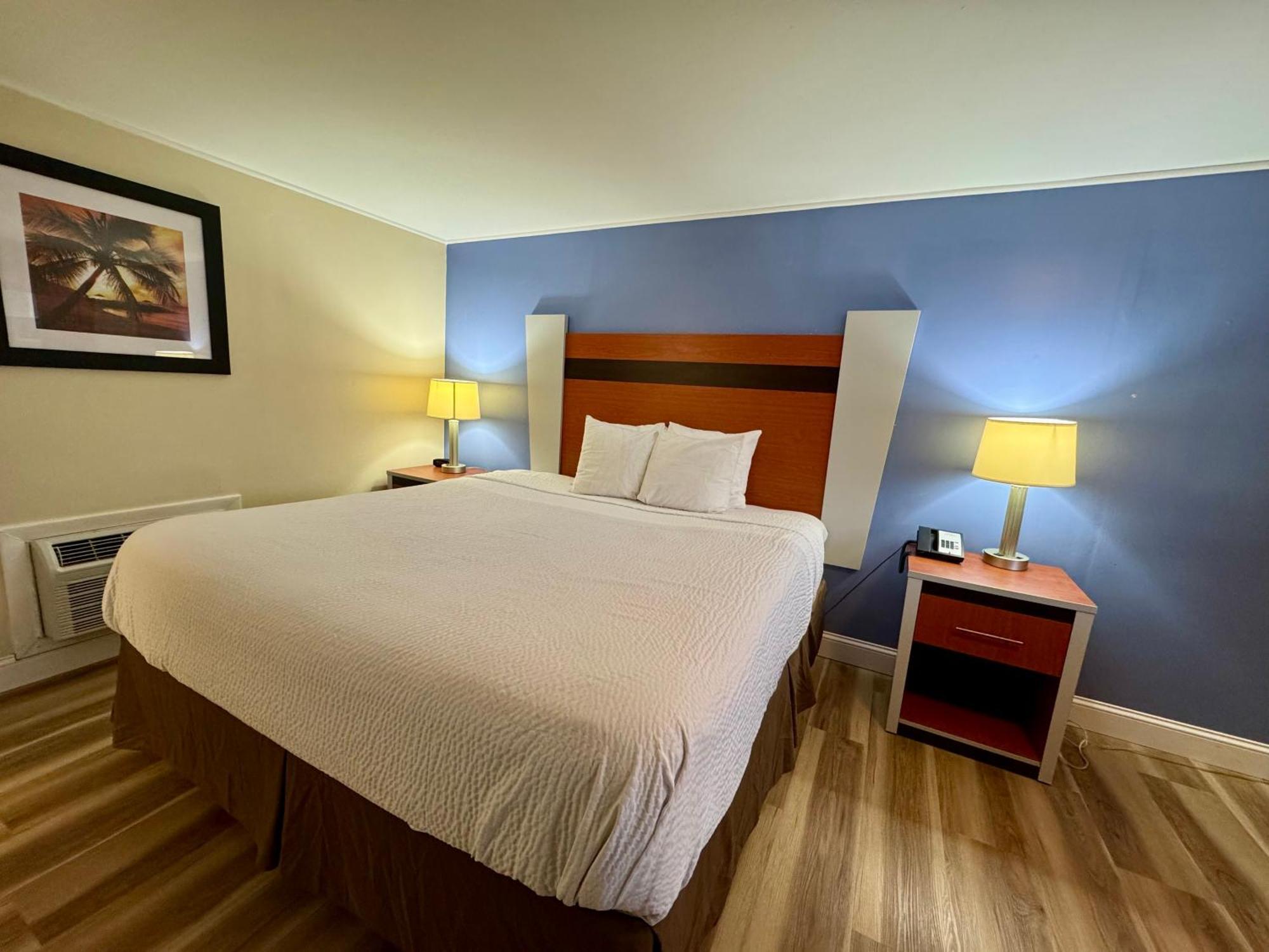 Days Inn By Wyndham - Cape Cod West Yarmouth Dış mekan fotoğraf