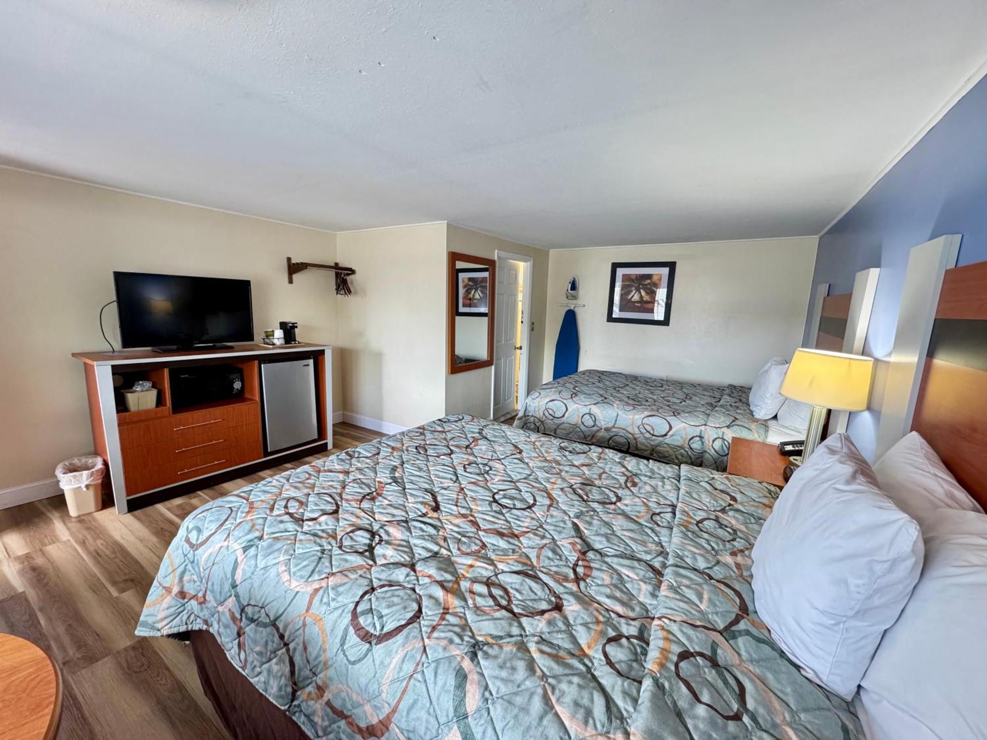 Days Inn By Wyndham - Cape Cod West Yarmouth Dış mekan fotoğraf